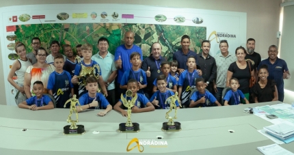 Prefeito de Andradina recebe os campeões invictos da equipe Sub - 11 de Futebol