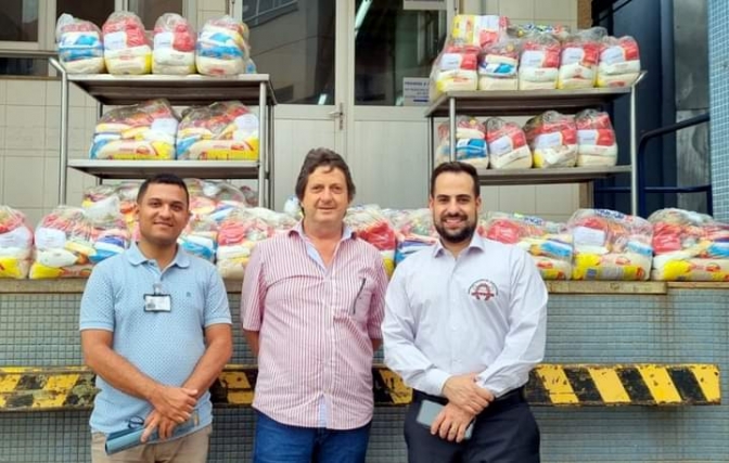 Corretores da Bradesco Seguros doam meia tonelada de alimentos à Santa Casa de Araçatuba
