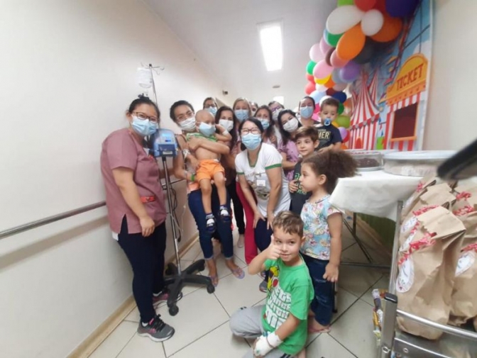 Dia da Criança: Santa Casa de Araçatuba faz festa e distribui brinquedos nas alas pediátricas