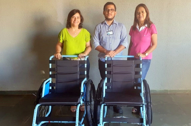 Rotary Cruzeiro do Sul faz doação de cadeiras de rodas para UTI Neonatal e Pediátrica da Santa Casa de Araçatuba