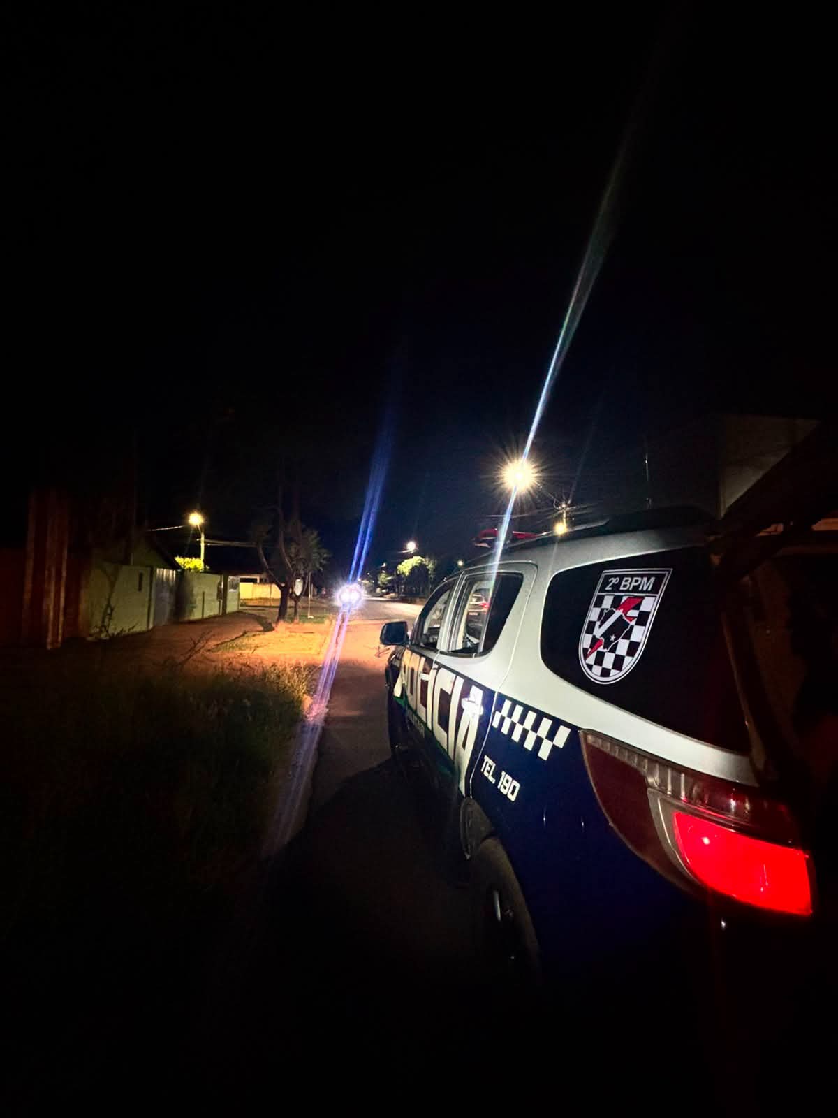 Homem Esfaqueado é Socorrido e Permanece sob Custódia Policial em Três Lagoas