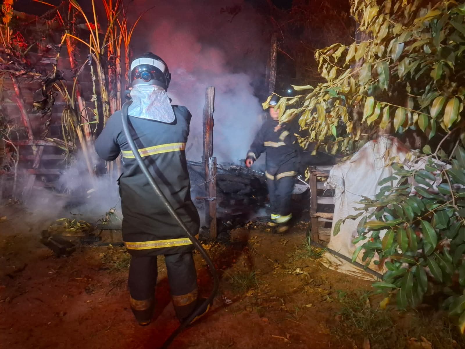Incêndio destrói barraco no bairro Guanabara em Três Lagoas 