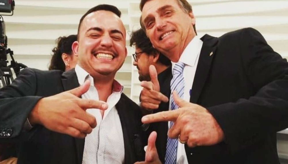 Em Mirandópolis Bolsonaro caipira agradece presidente por vacinação