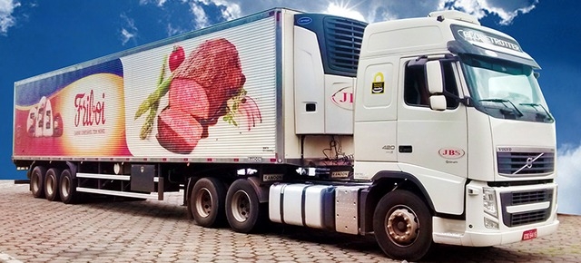 Frigorífico Friboi de Andradina tem vaga de motorista carreteiro