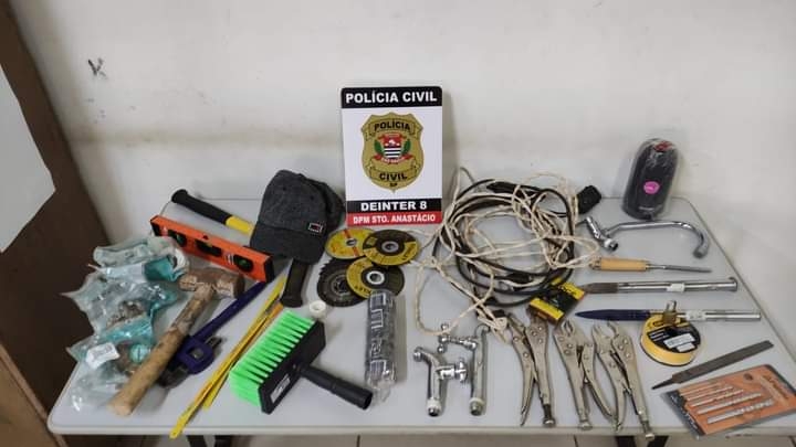 POLÍCIA CIVIL DE SANTO ANASTÁCIO RECUPERA OBJETOS SUBTRAÍDOS DE ESTABELECIMENTOS COMERCIAIS