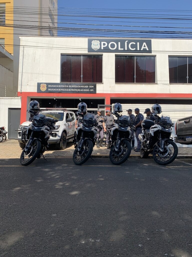 Polícia Militar de Araçatuba prendeu homem por agredir namorada na ABQM