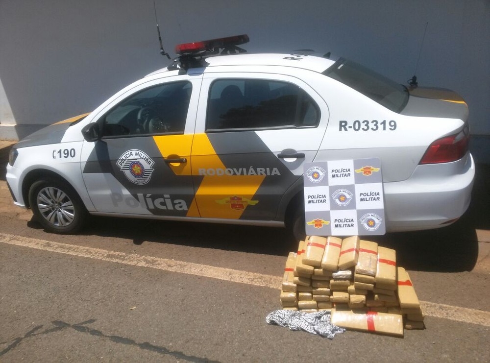 Policial Araçatubense da PM do Distrito Federal considerado herói visita o Legislativo