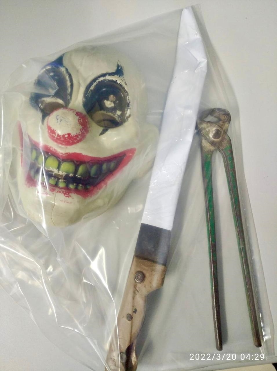 Homem mascarado e com faca é preso após tentar praticar roubo a posto de combustível de Andradina