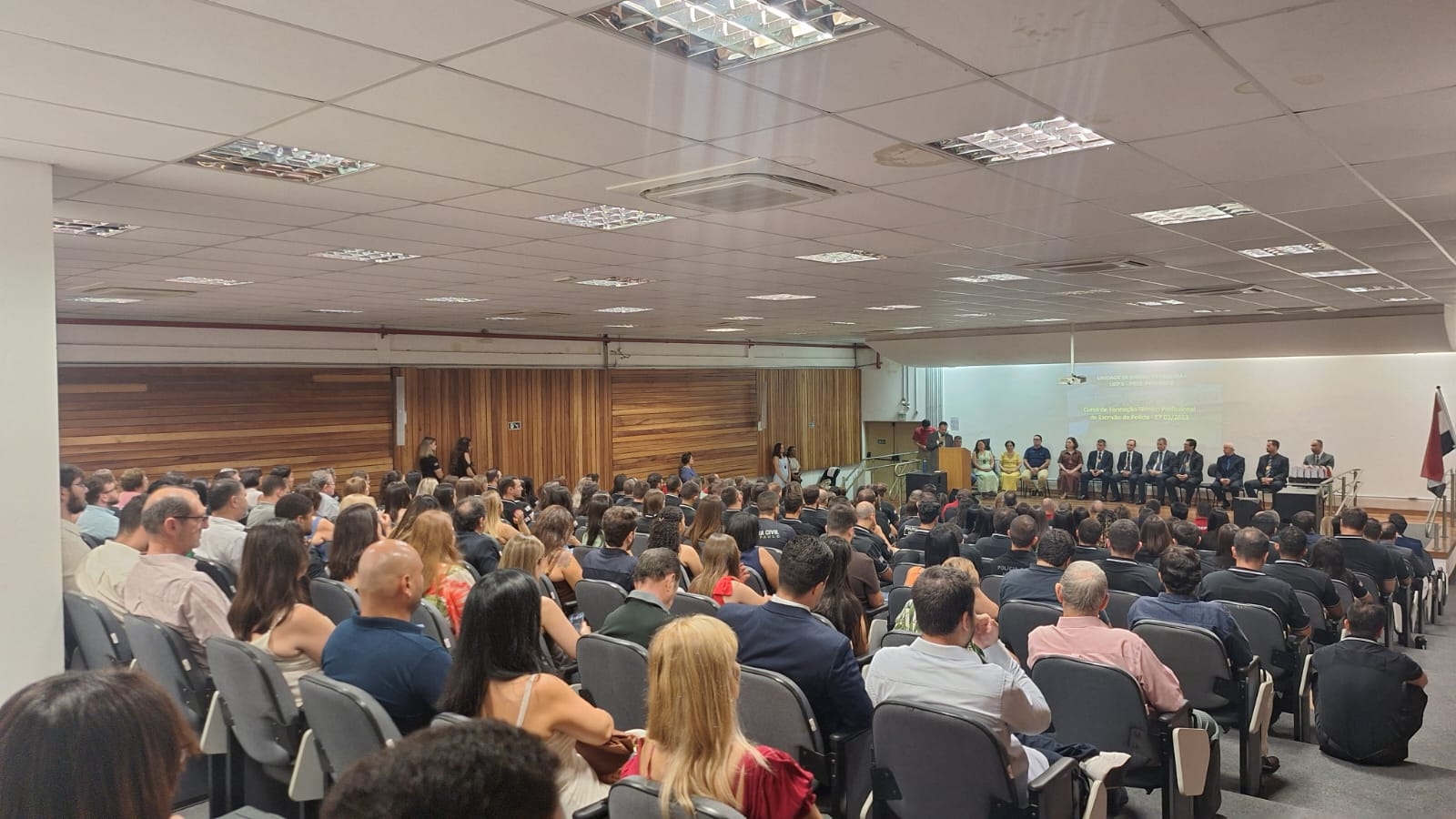 POLÍCIA CIVIL FORMA 82 NOVOS ESCRIVÃES DE POLÍCIA NA UEP/ DEINTER-8 EM PRESIDENTE PRUDENTE