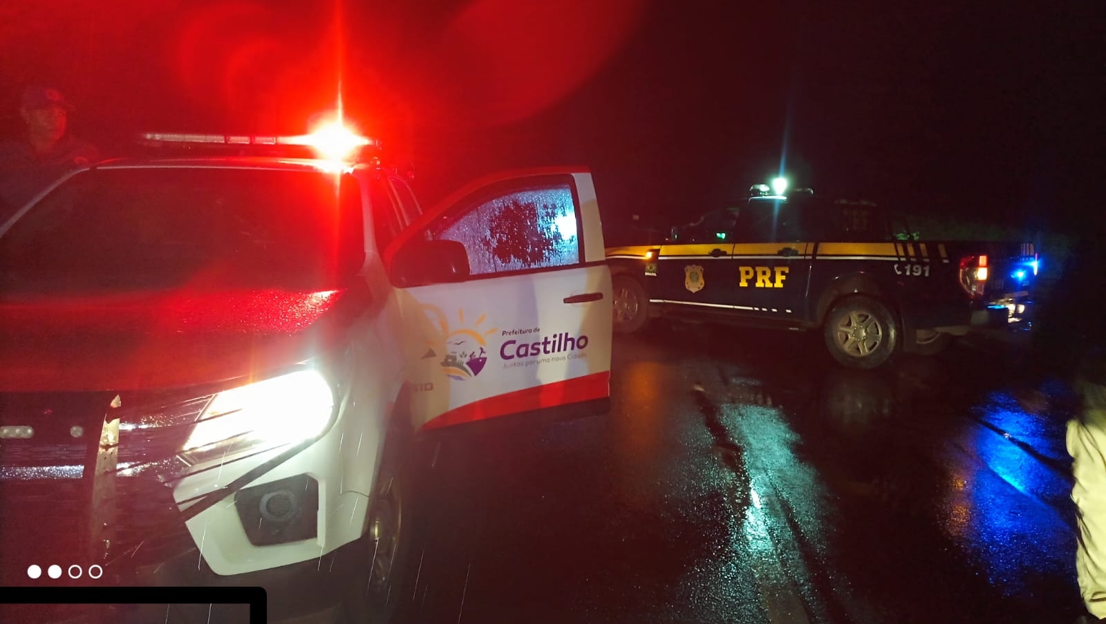 BRIGADA E PRF SE UNEM PARA LIMPAR E RETIRAR FERRO QUE ESTAVA NA PISTA NA BR-262 EM CASTILHO