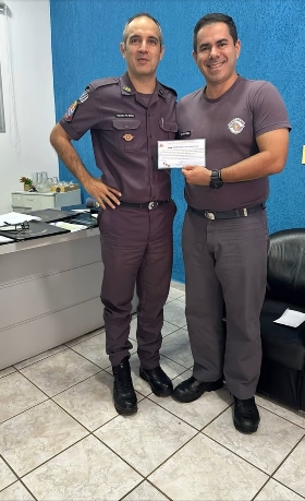 Comandante do 28º BPM/I de Andradina presta reconhecimento ao Major PM Valdomiro