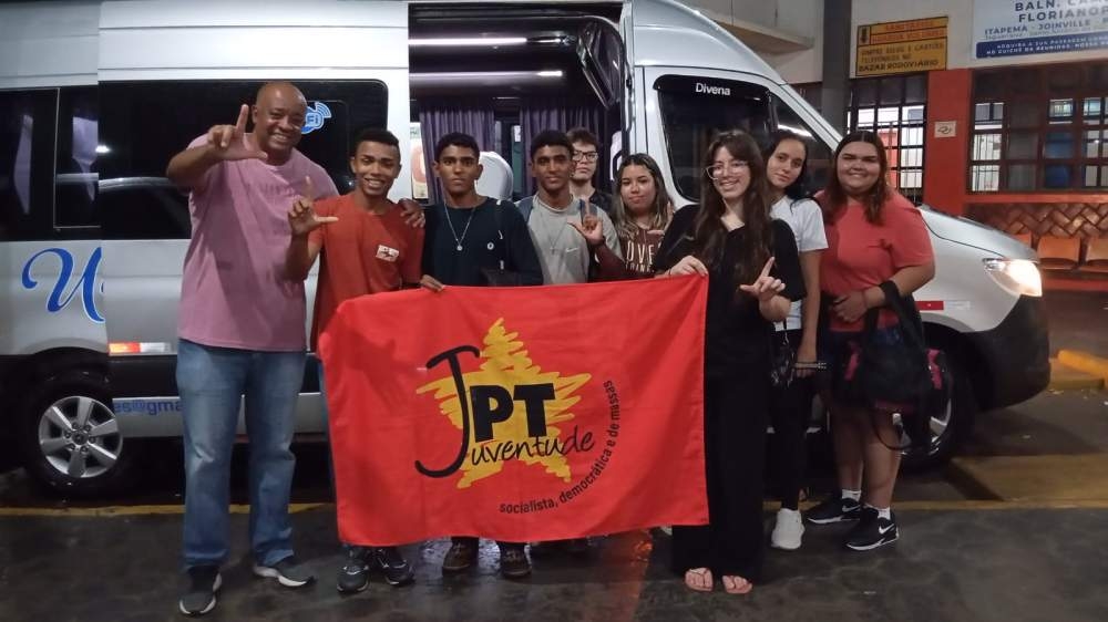 Jovens da região de Andradina viajam a São Paulo para aulão do Enem com presença de Lula
