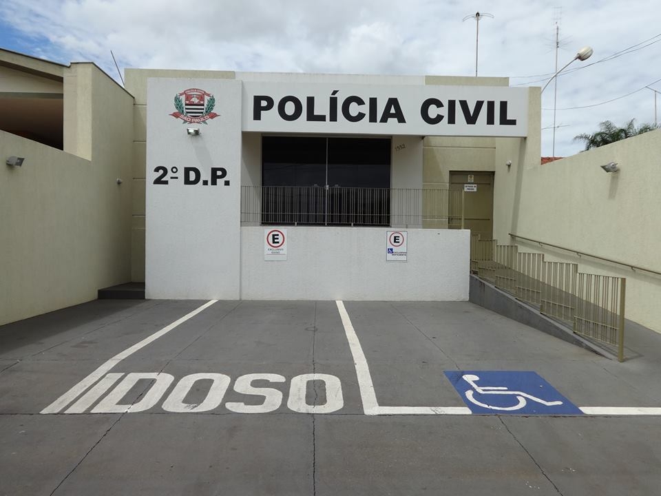 Pastor de Três Lagoas oferece vaga de emprego a jovem e tenta estuprá-la no carro