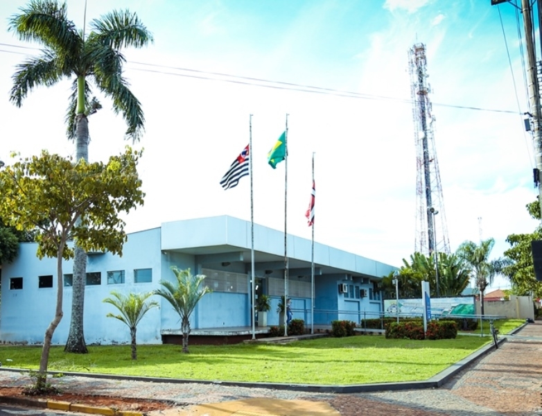 Guarnição da PM de Três Lagoas prende mulher com 2 (dois) mandados de prisão em aberto na Vila Haro