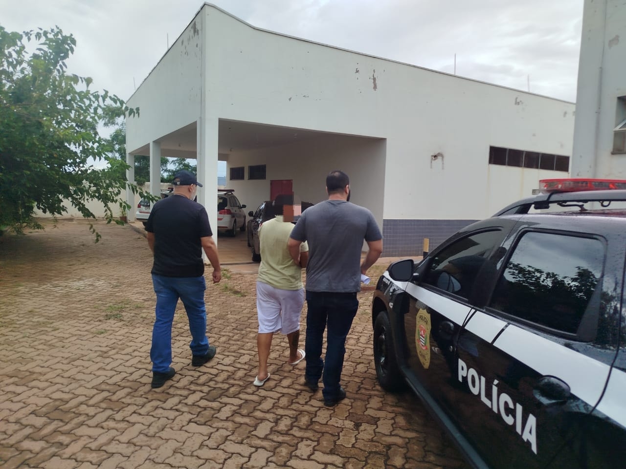 DISE DE ANDRADINA PRENDE TRAFICANTE DA VILA SANTO ANTÔNIO