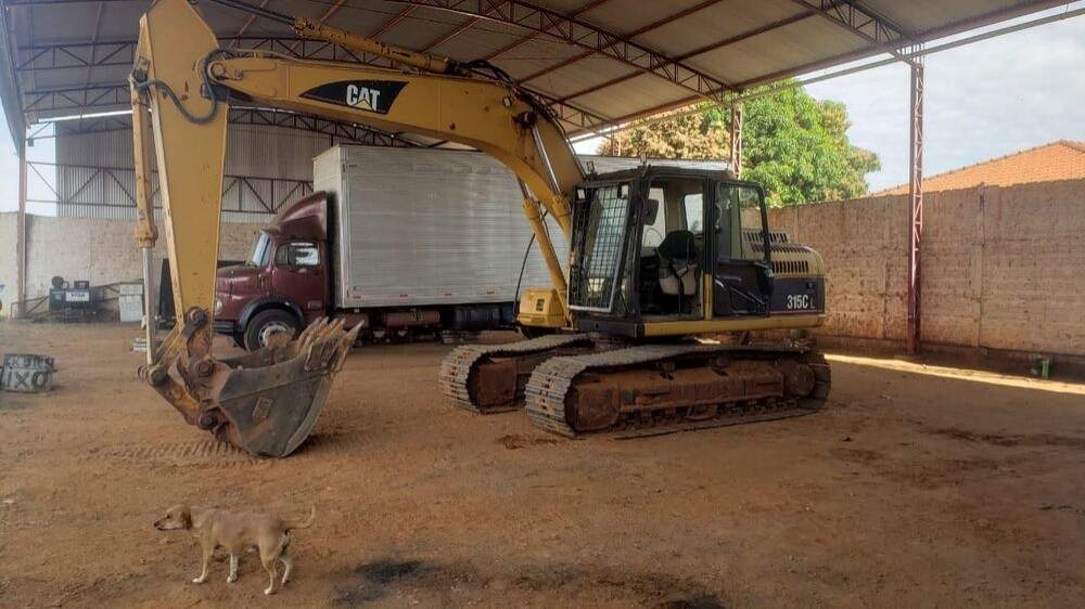 Polícia Civil encontra em Birigui retroescavadeira de R$ 220 mil furtada na região de Prudente