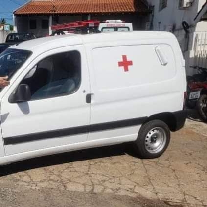 Criança tem dedo "esmagado" após ser atingida por 'trave de gol' durante aula de educação física em Nova Independência