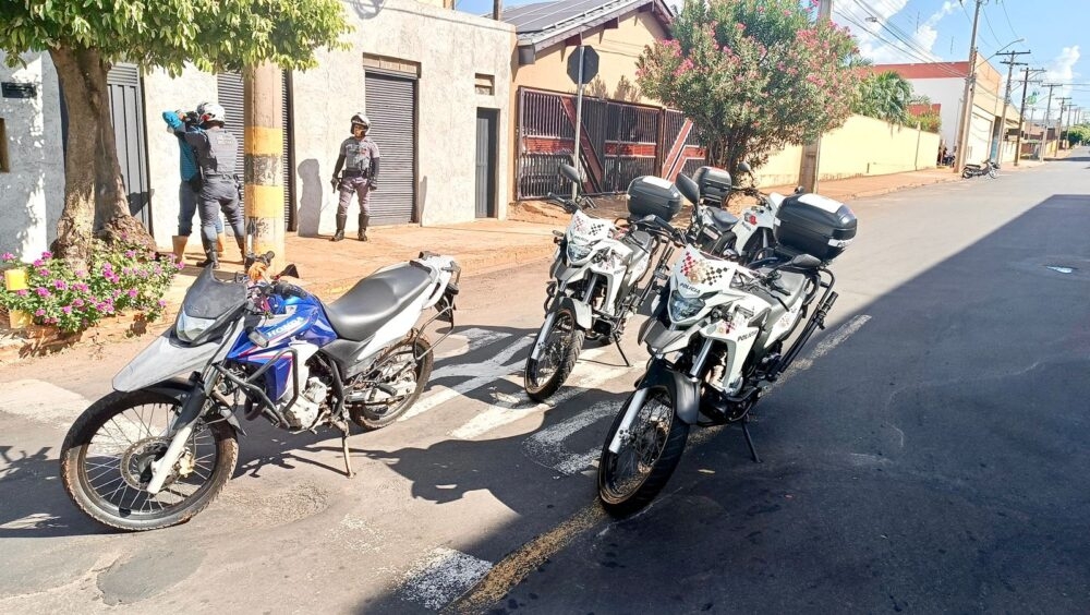 RADIO PATRULHAMENTO DE MOTOS: Completa em Andradina primeiro mês fiscalizando irregularidades do trânsito