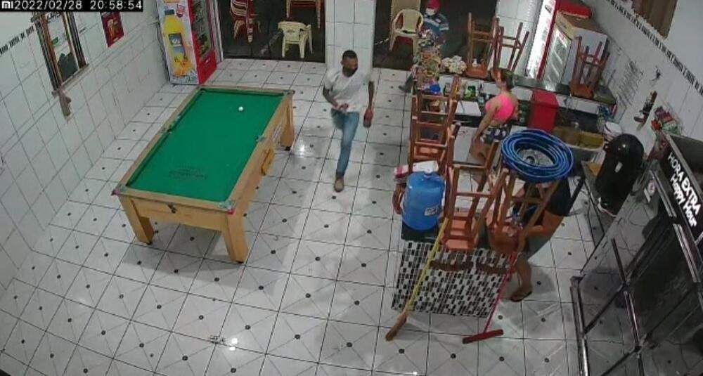 Polícia Civil de Andradina investiga dupla armada rouba lanchonete na avenida Bandeirantes