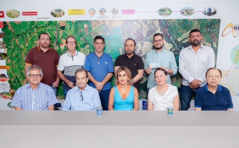 Prefeito de Andradina Mário Celso doa último salário do ano para Paróquia Nossa Senhora das Graças