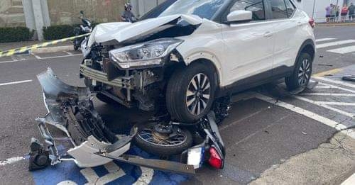MULHER MORRE NA COLISÃO ENTRE CARRO E MOTO NO CENTRO DE BIRIGUI