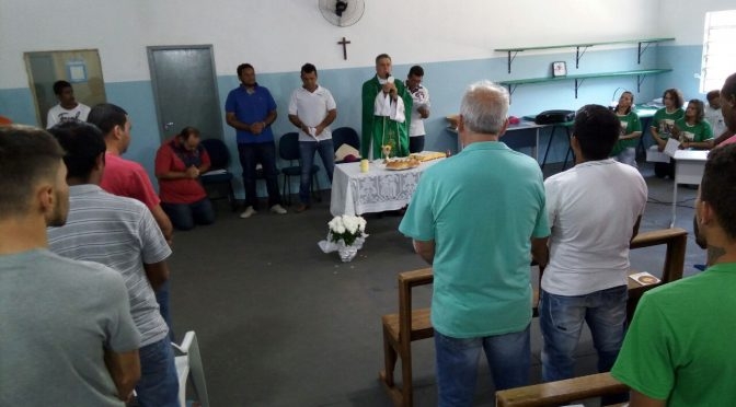 Balcão de Emprego de Valparaíso tem vaga de operador de pá carregadeira e outra função