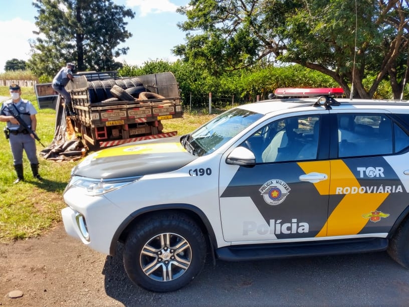 TOR apreende caminhão carregado com pneus importados na rodovia de Nova Independência