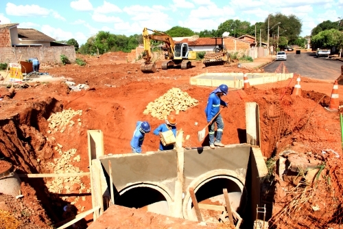 Prefeita Fátima Nascimento implanta Atividade Delegada em Castilho