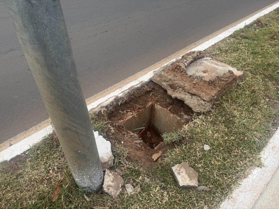 Em Três Lagoas fios elétricos são furtados e canteiro central da Avenida Clodoaldo Garcia e fica sem iluminação