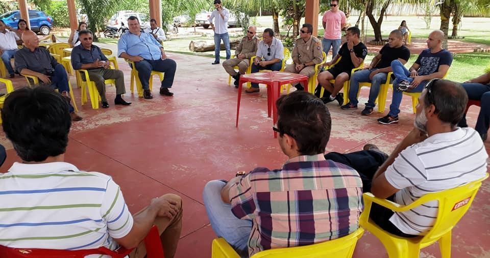 Casa da Amizade entrega kits de maternidade para a Santa Casa de Penápolis