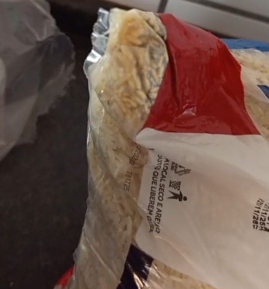 Denúncia grave: cestas básicas distribuídas pelo CRAS com a presença do prefeito de Três Lagoas teriam alimentos vencidos e até larvas