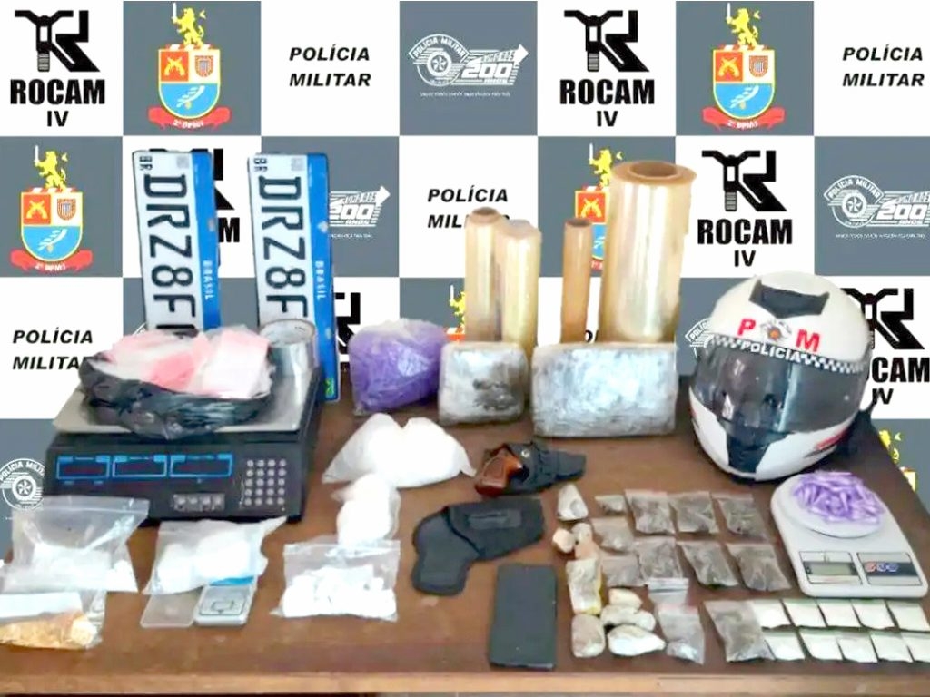 Polícia Militar prende em Brejo Alegre acusado de tráfico e receptação de carro furtado em Uberaba