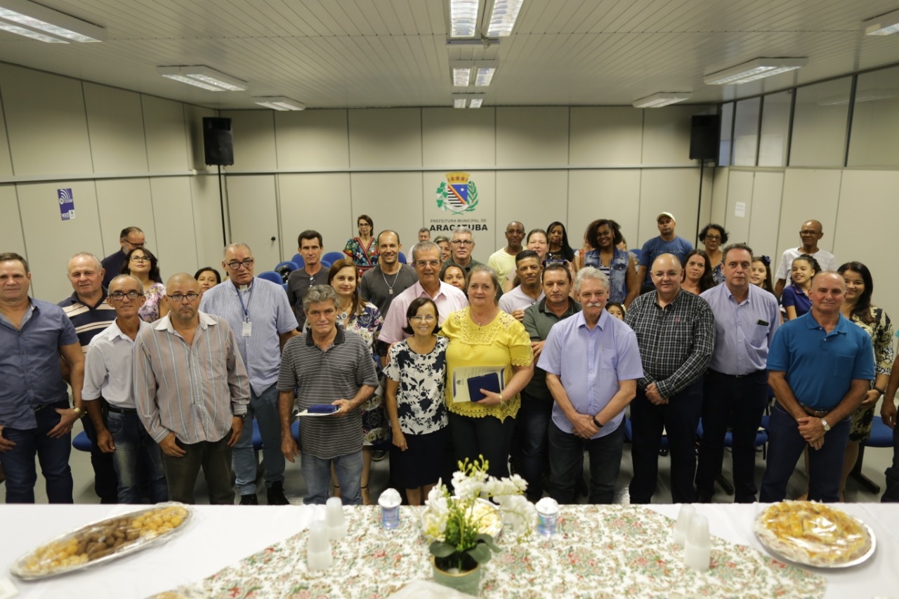 Governo de Andradina cadê o relógio e termômetro da Avenida Guanabara sumiu ???