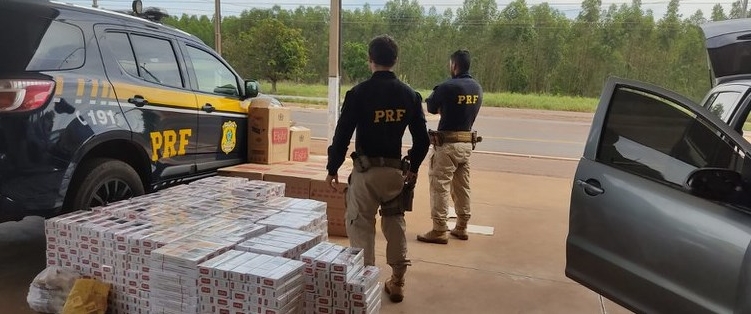 Polícia Rodoviária Federal apreende em Três Lagoas  carro lotado com cigarros contrabandeados