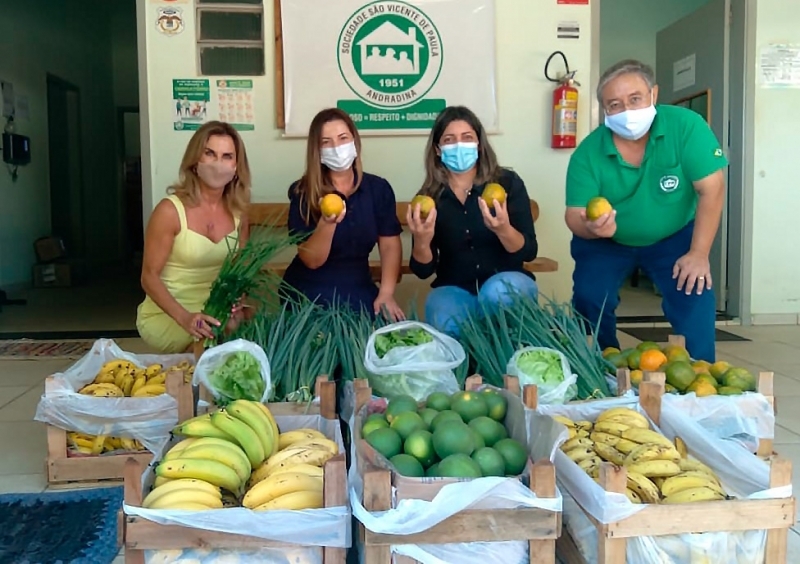 Fundo Social leva doações de cooperativa agrícola para entidades da Terra do Rei do Gado