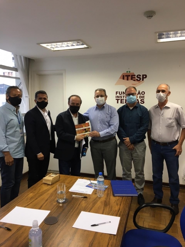 Prefeito de Andradina resgata e amplia convênio com Itesp