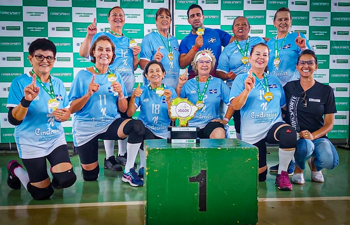 Com equipe feminina da Casa campeã no vôlei adaptado, SEJUVEL comemora sucesso dos Jogos da Melhor Idade em Três Lagoas