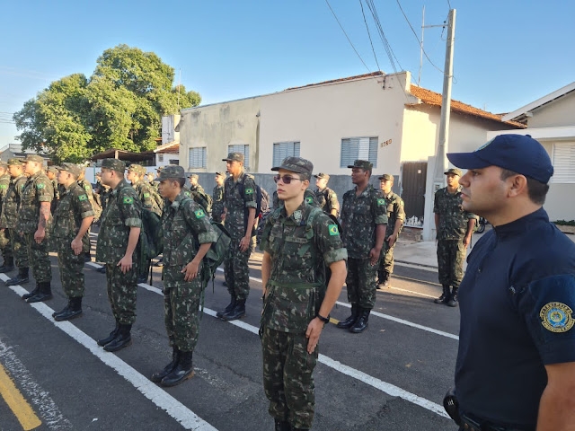 Guarda Civil Municipal auxilia o Tiro de Guerra 02 - 010 de Araçatuba