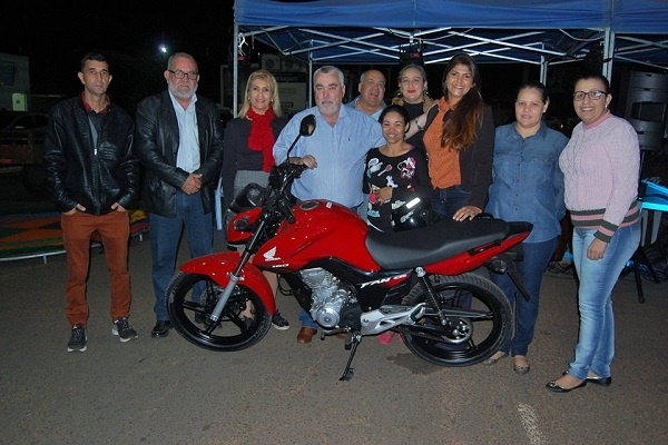 Shopping de Andradina realiza neste domingo Show de Férias