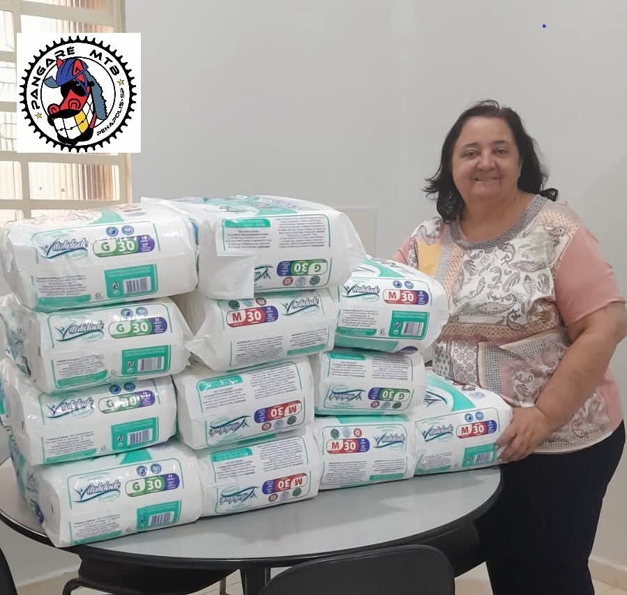 Santa Casa de Penápolis recebe doação de 12 pacotes de fraldas geriátricas