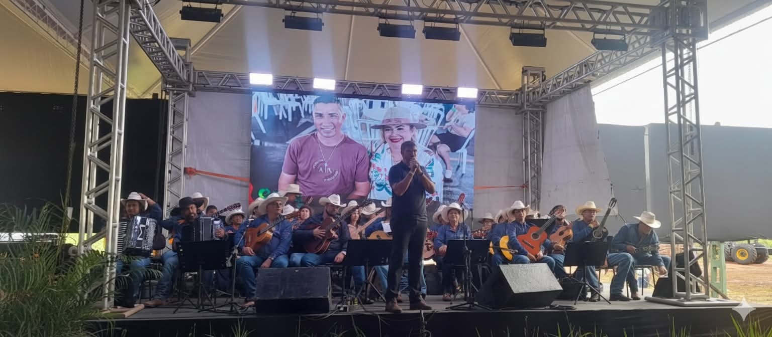 Orquestra de Violeiros abrilhanta evento para 5 MIL COLABORADORES DA ELDORADO BRASIL no Shopping de Três Lagoas