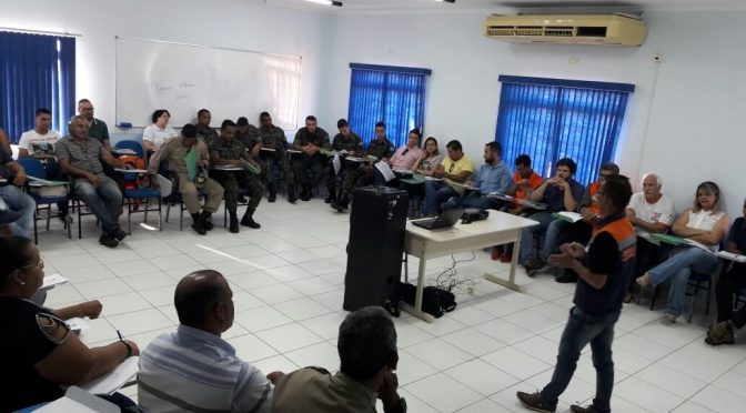 Agentes da Penitenciária 1 de Lavínia apreendem celular smartphone em pertences de visitante