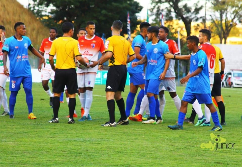 PREFEITURA MUNICIPAL MOSTRA DESINTERESSE E PODE ACABAR COM ANDRADINA ESPORTE CLUBE
