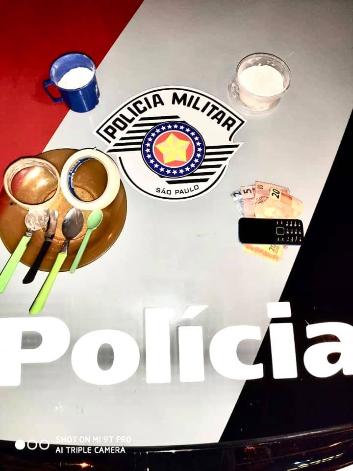 POLÍCIA MILITAR PRENDE DOIS POR TRÁFICO DE ENTORPECENTES EM PEREIRA BARRETO