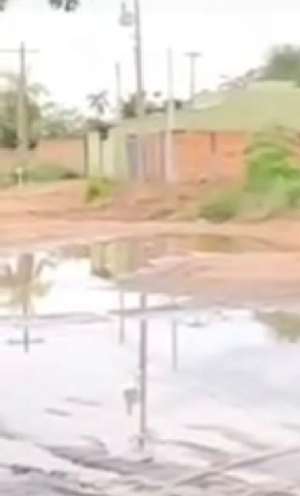 Esgoto a céu aberto revolta moradores do Jardim Mirassol em Três Lagoas