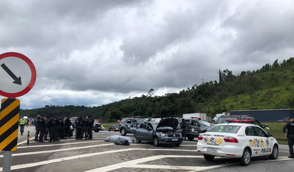 ROTA intercepta suspeitos de roubar cofre de banco e cinco morrem em rodovia de Jundiaí