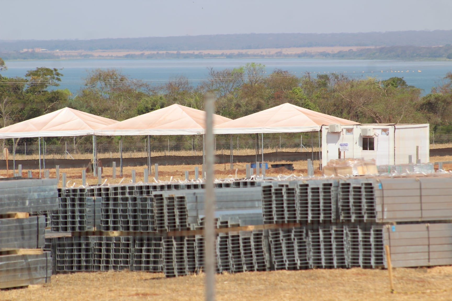 Prefeito de Itapura assume que "vende água para gerar empregos" Usina Solar P. Barreto vai gerar mais de 700 empregos