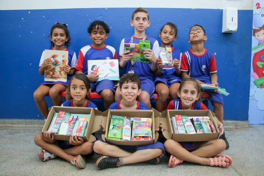 Novo Governo de Três Lagoas realiza entrega de Kits Escolares em escolas municipais