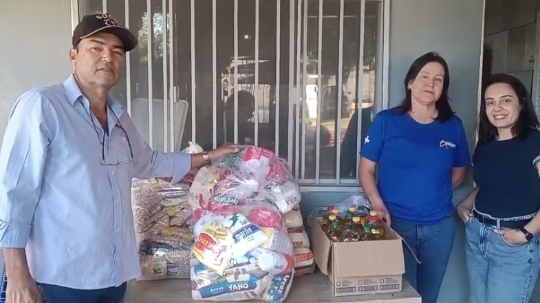Vereador Rodarte e Esposa Realizam Terço e Festa Junina e Ajudam a Camor de Andradina