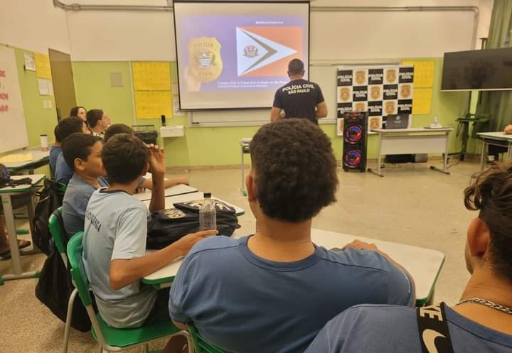 POLÍCIA CIVIL REALIZA PALESTRA PARA ALUNOS DO ENSINO FUNDAMENTAL EM ESCOLA ESTADUAL DE NOVA GUATAPORANGA